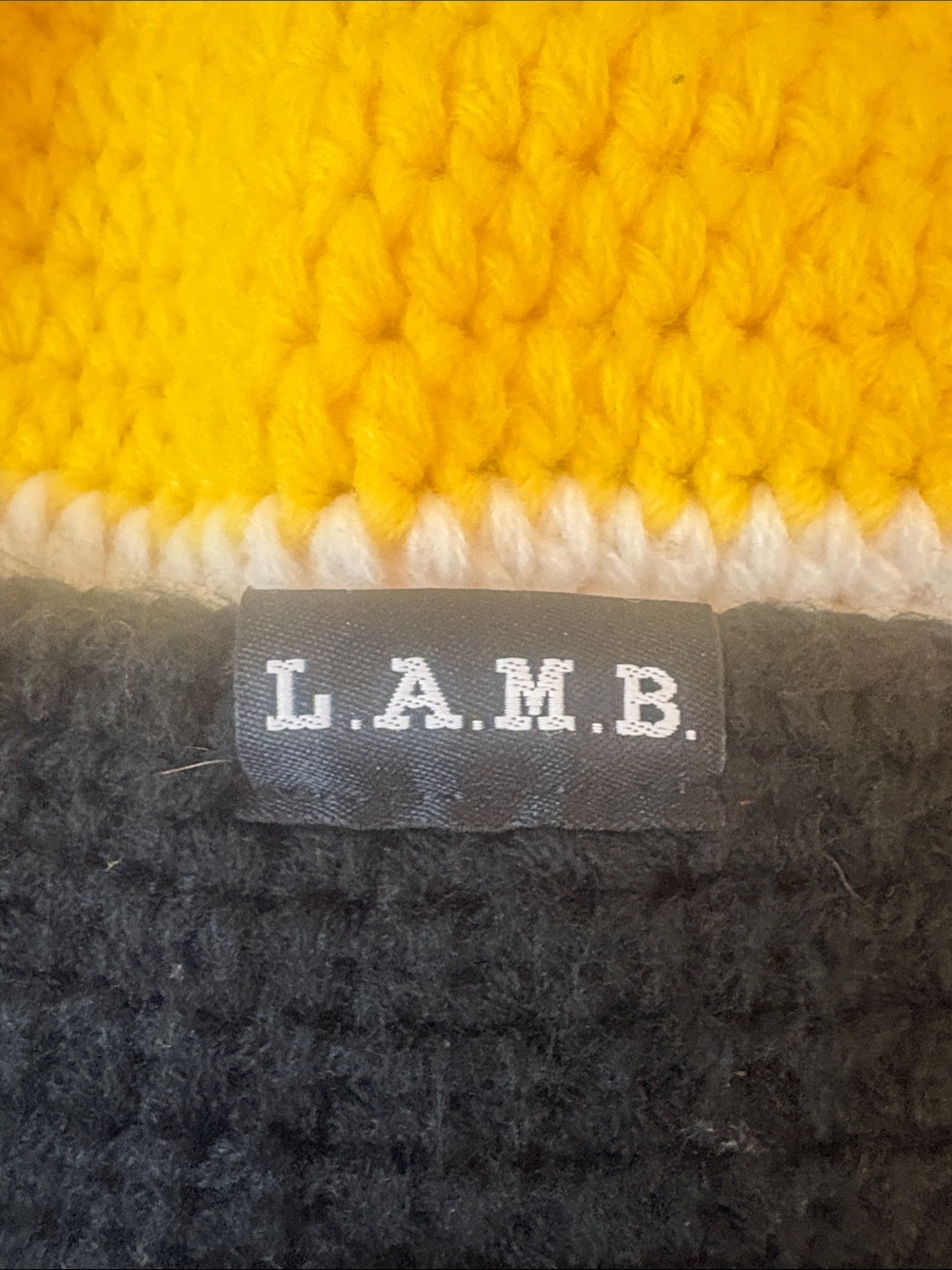 L.A.M.B./Burton women’s Colorblock Knit Beanie - Yellow, Black & White RARE🤍 - Picture 2 of 5